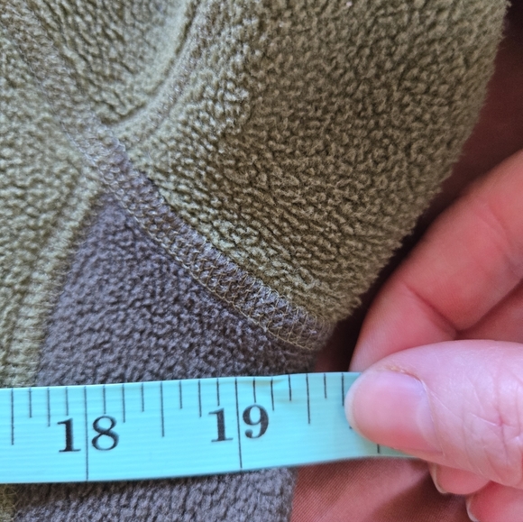 MEC | Women's Olive Green Fleece Jacket, Size S - Picture 8 of 9